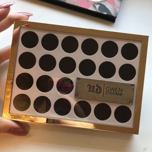 Urban Decay (limited edition)Gwen Stefani Palette